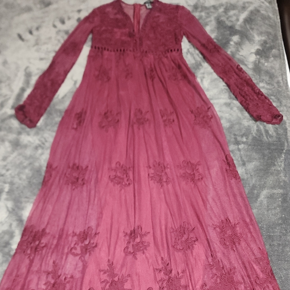 Forever 21 Maroon Floral Lace Long Sleeve Dress